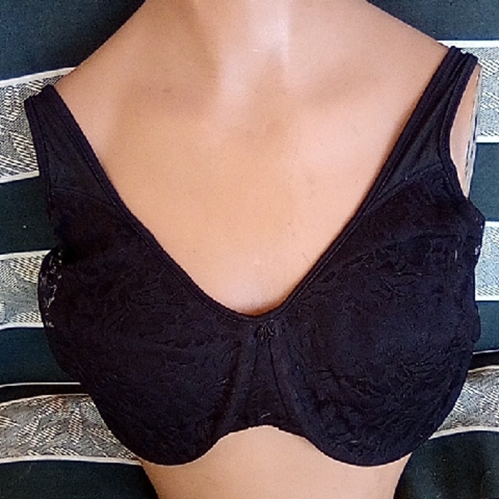 Bali Back Lace Bra Size 36 Underwire Support Bra With Adjustable Straps.